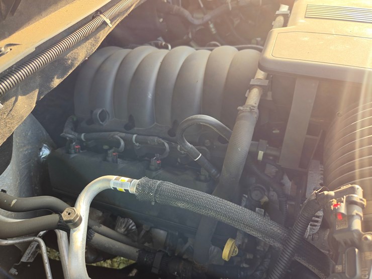2022-chevrolet-2500-image-37