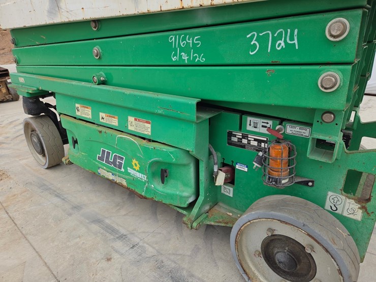 2017-jlg-2032es-image-18