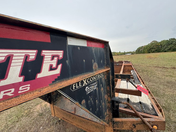 #1945-•-elite-flex-control-gooseneck-trailer-frame-image-13