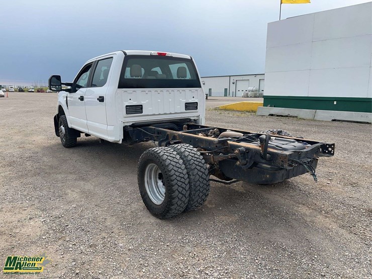 2019-ford-f350-image-3