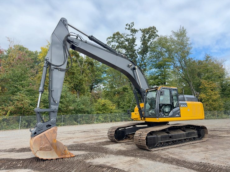 2016-deere-300g-lc-image-1