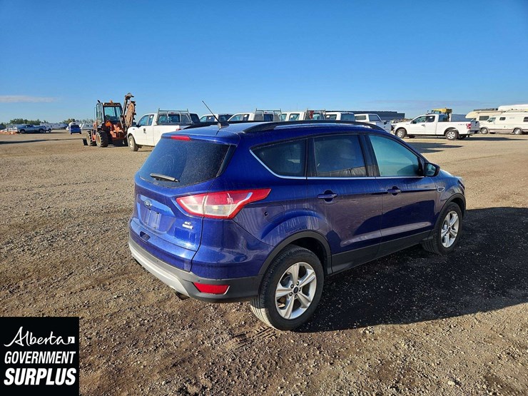 2016-ford-escape-se-image-4