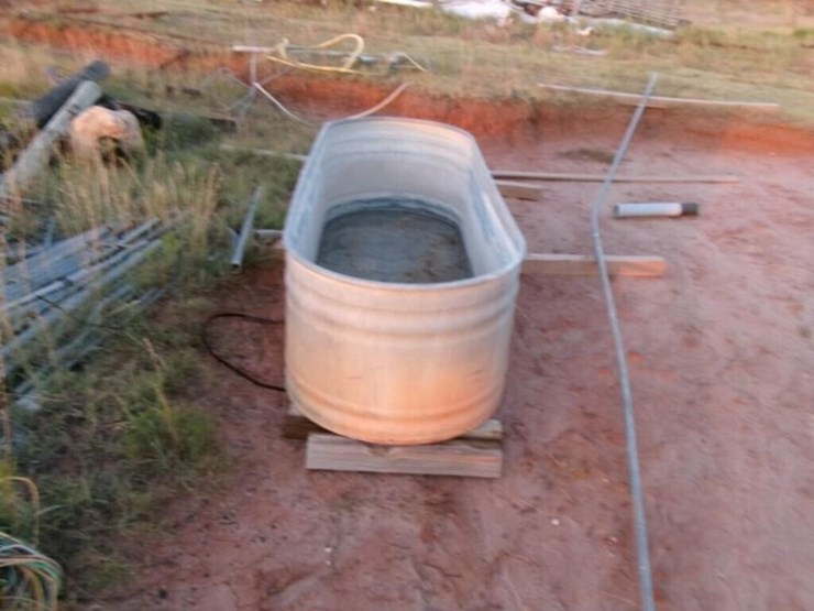 stock-tank,-galvanized-32"x93"-image-2