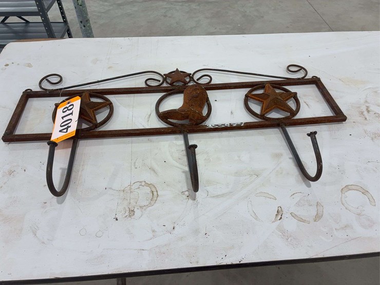 rustic-coat-rack-image-1