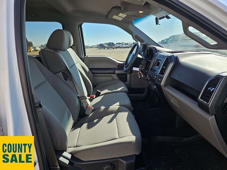 2017-ford-f150-image-16