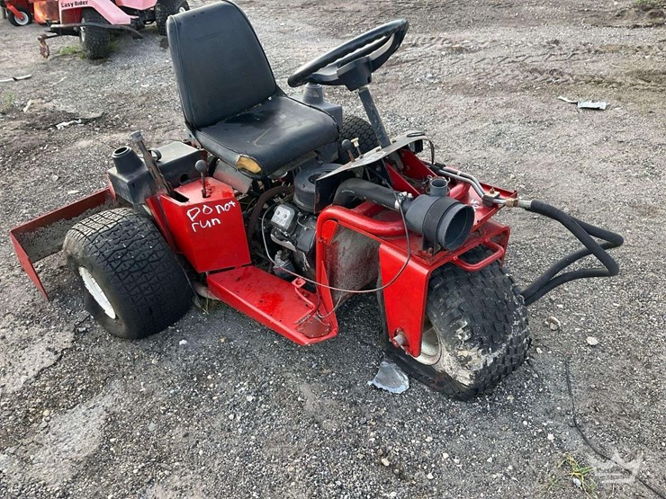toro-bunker-rake-image-2