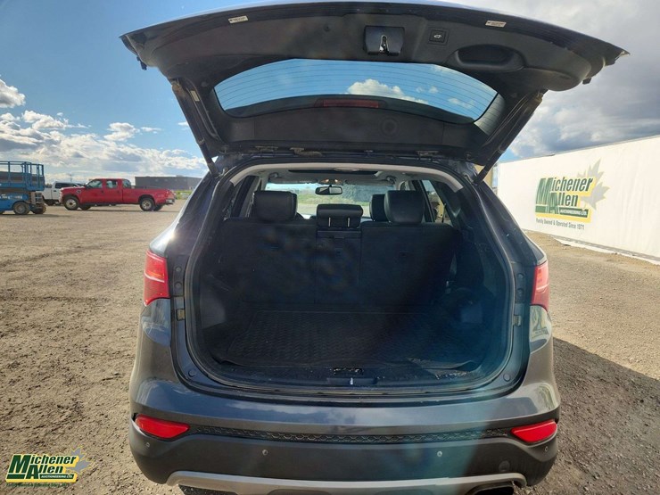 2015-hyundai-santa-fe-sport-image-18