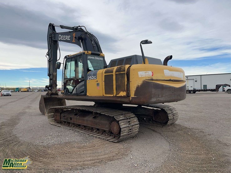2011-deere-250g-lc-image-3