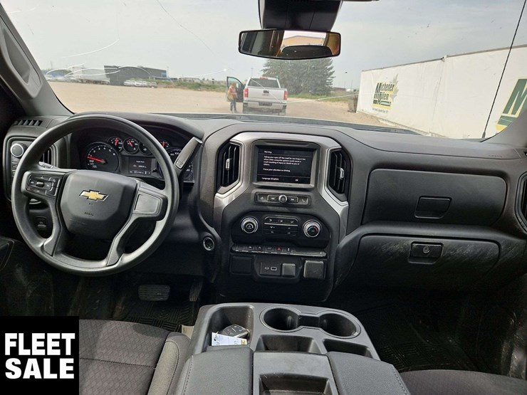 2023-chevrolet-silverado-1500-image-18