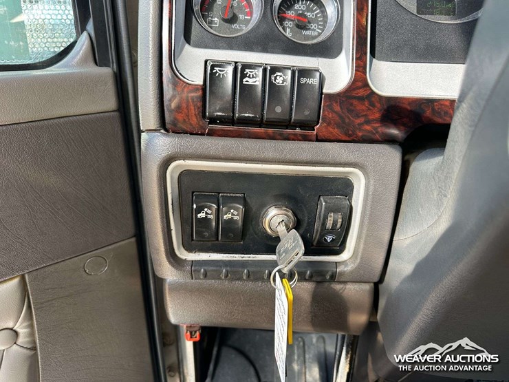 kenworth-w900-image-17