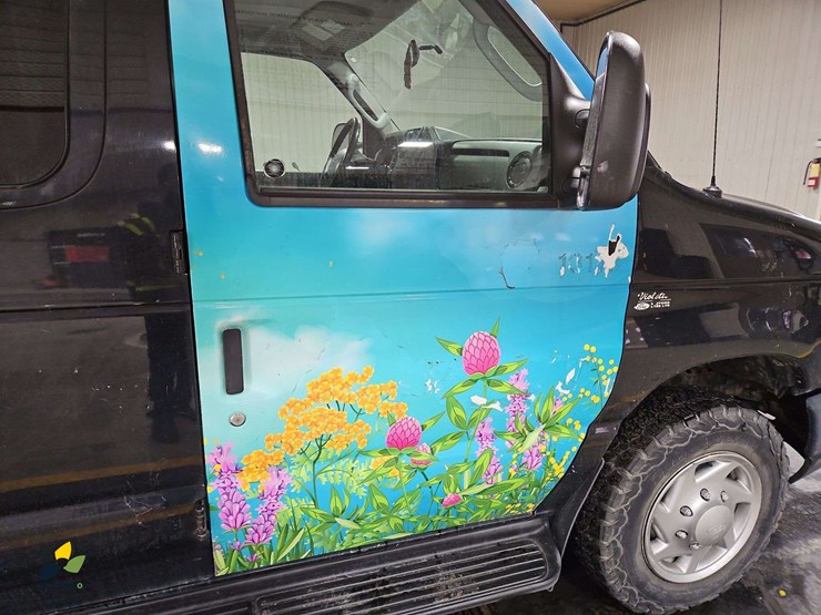 2013-ford-e150-image-37