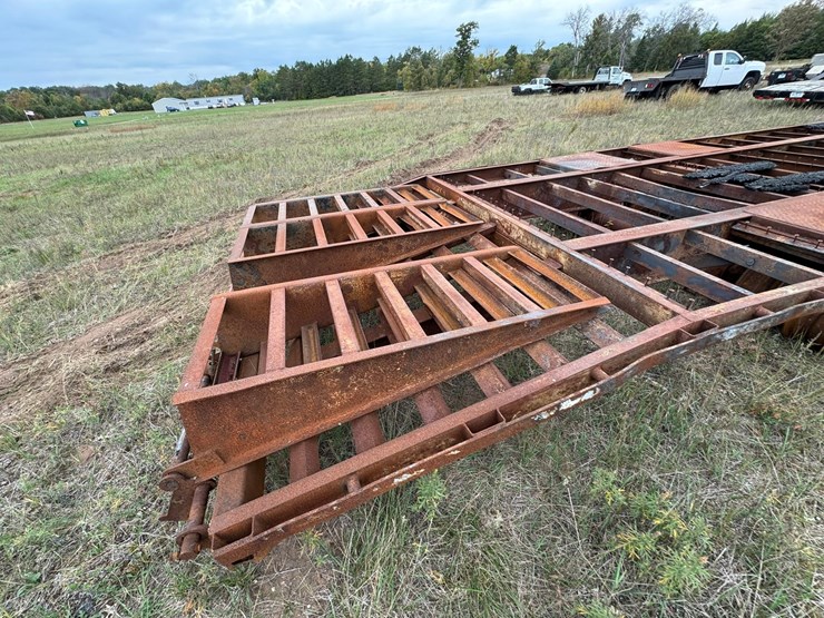 #1945-•-elite-flex-control-gooseneck-trailer-frame-image-26