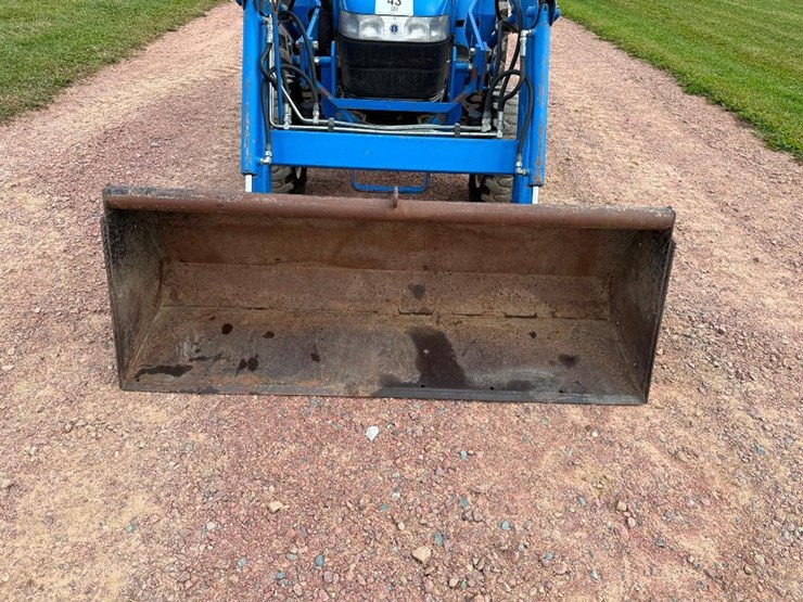 new-holland-tc25d-image-14