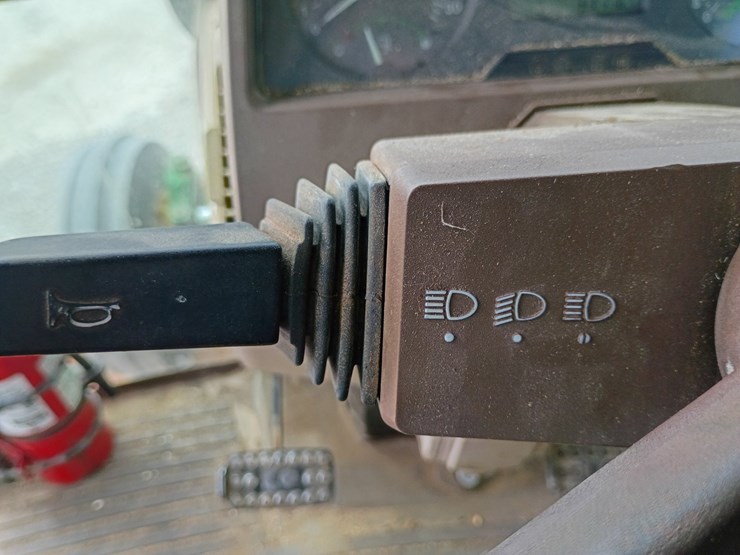 john-deere-6310-image-29