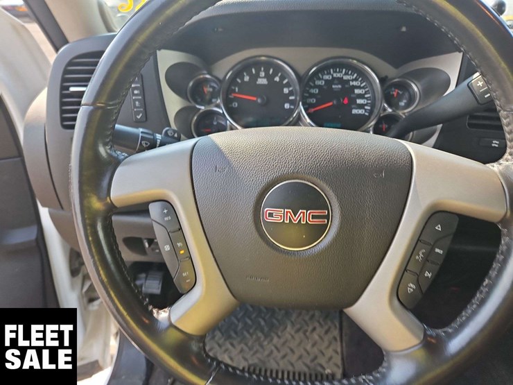 2013-gmc-sierra-1500-sle-image-17