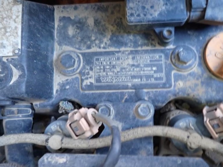 2019-mustang-1900r-skid-steer-loader-image-16