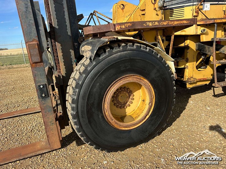 caterpillar-938f-image-32