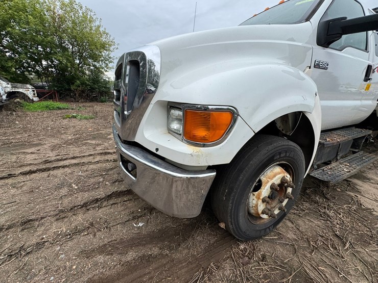 2015-ford-f650-image-11
