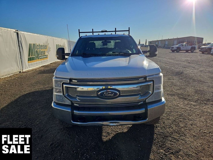 2021-ford-f350-image-8