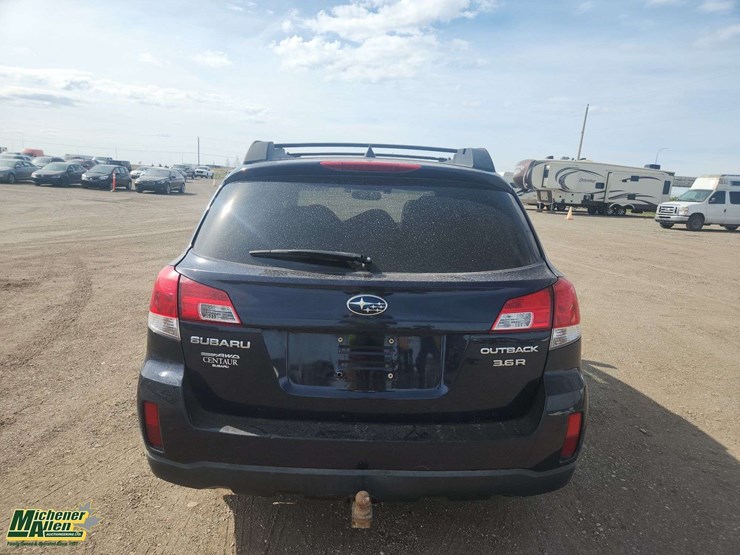 2014-subaru-outback-image-6