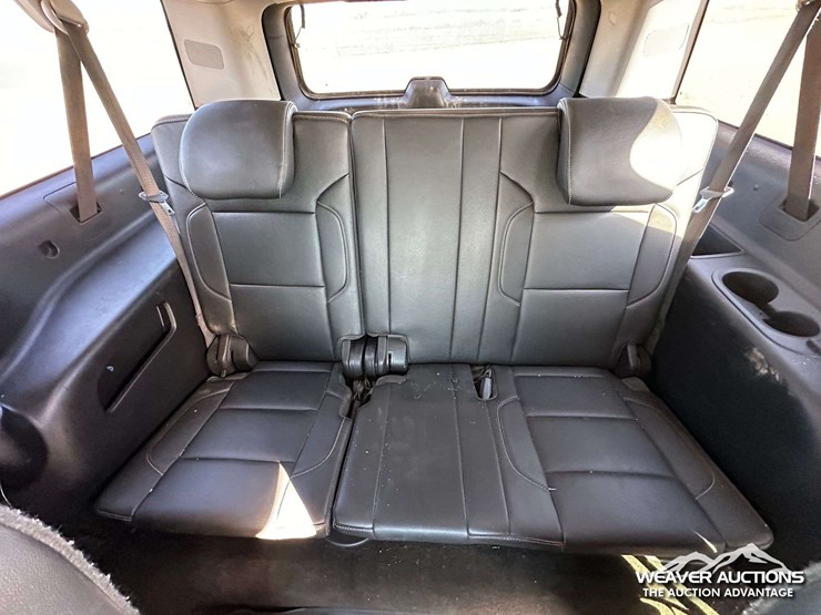 2018-chevrolet-suburban-image-28