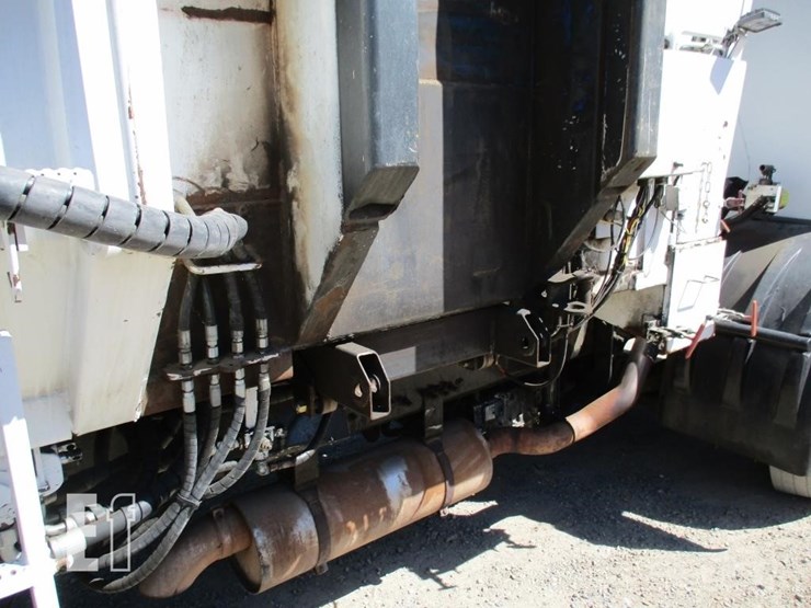 2005-freightliner-condor-image-17