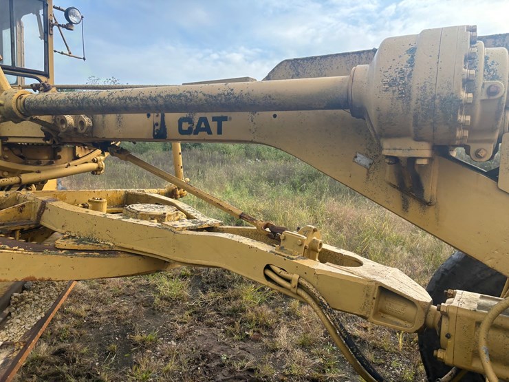 caterpillar-12-image-23