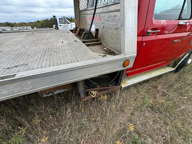 ford-f350-xl-image-27