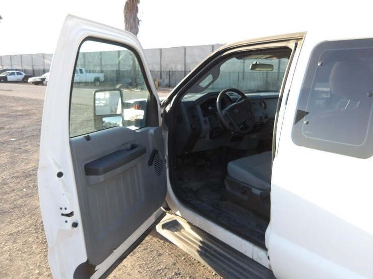 2015-ford-f250-image-16