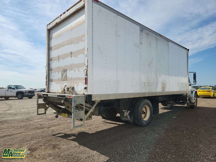 2014-international-durastar-4300-image-4