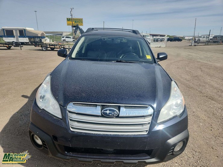 2014-subaru-outback-image-8