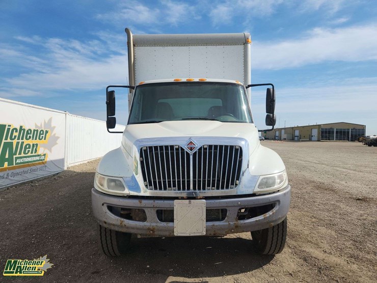 2014-international-durastar-4300-image-26