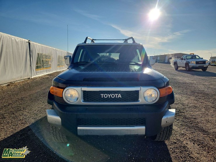 2007-toyota-fj-cruiser-image-31