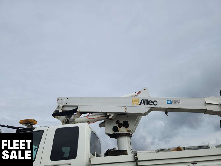 2013-international-durastar-4400-image-30
