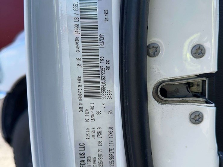 2018-ram-3500-slt-image-30
