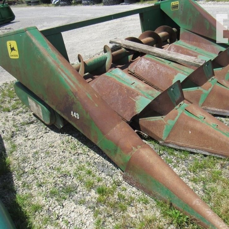JOHN DEERE 443