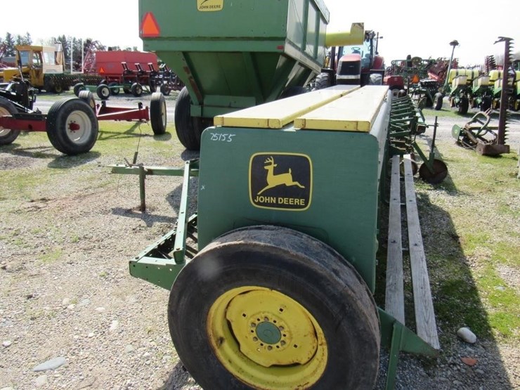 john-deere-8300-image-2