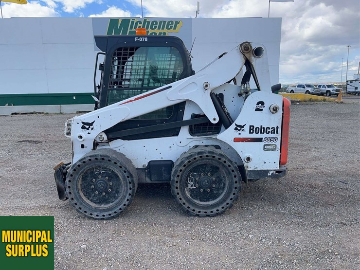 2014-bobcat-s650-image-5