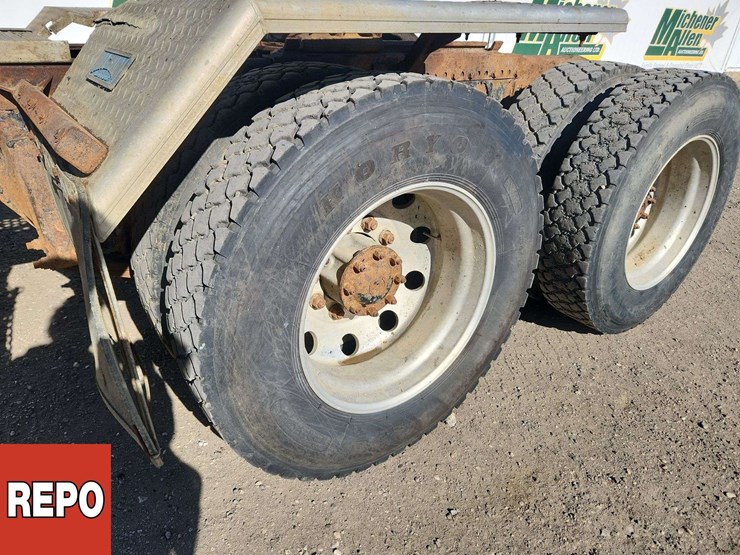 2014-western-star-4900-image-10