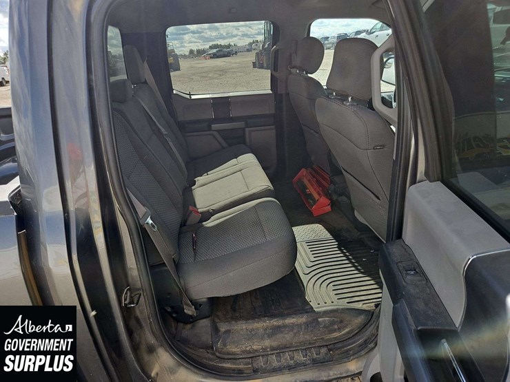 2017-ford-f150-image-16