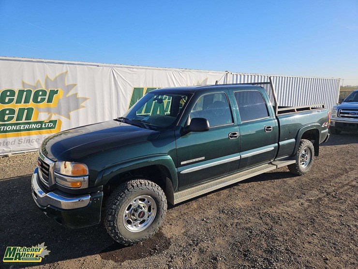 2004-gmc-sierra-2500hd-image-1