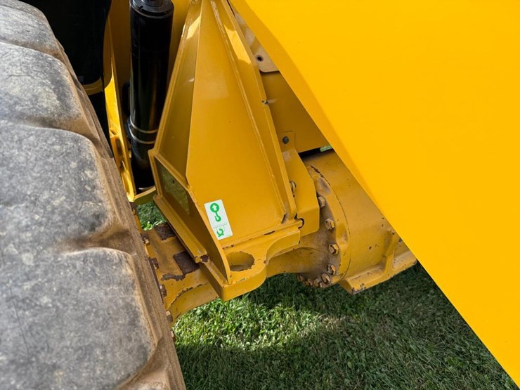 caterpillar-938m-image-40