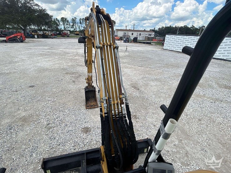 2019-caterpillar-305.5e2-cr-image-25
