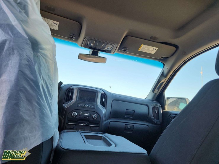 2019-chevrolet-silverado-1500-image-13