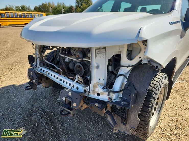 2019-chevrolet-silverado-1500-image-19