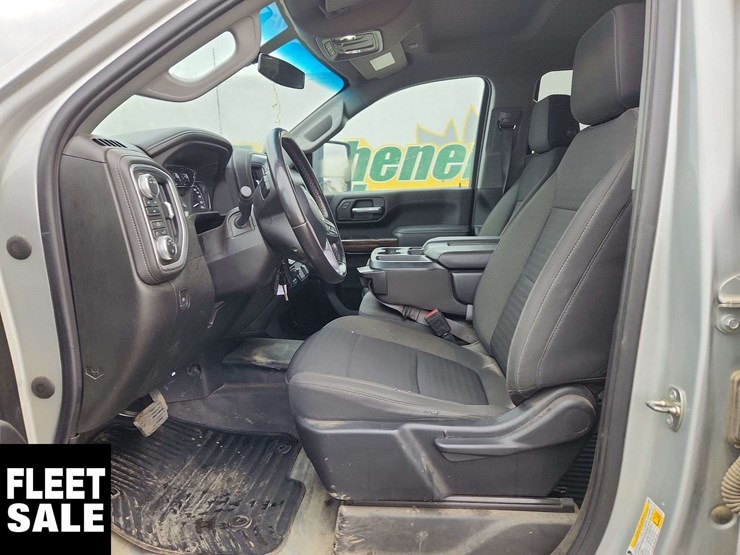 2023-gmc-sierra-2500hd-image-13