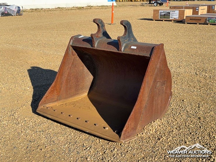 cws-56-in.-excavator-q/c-clean-out-bucket-image-1