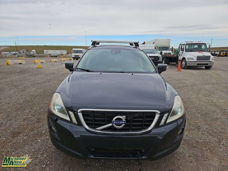 2010-volvo-xc60-image-8