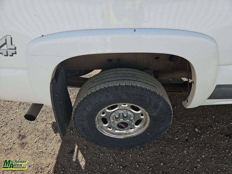 gmc-sierra-2500hd-image-11