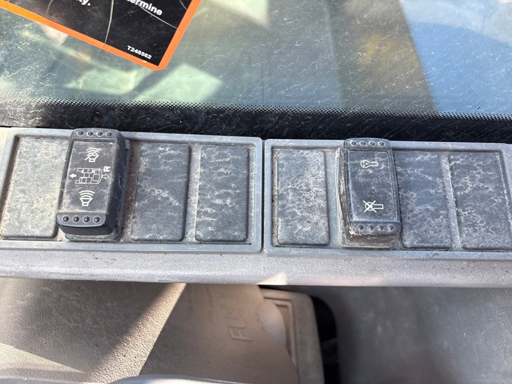 deere-85g-image-55